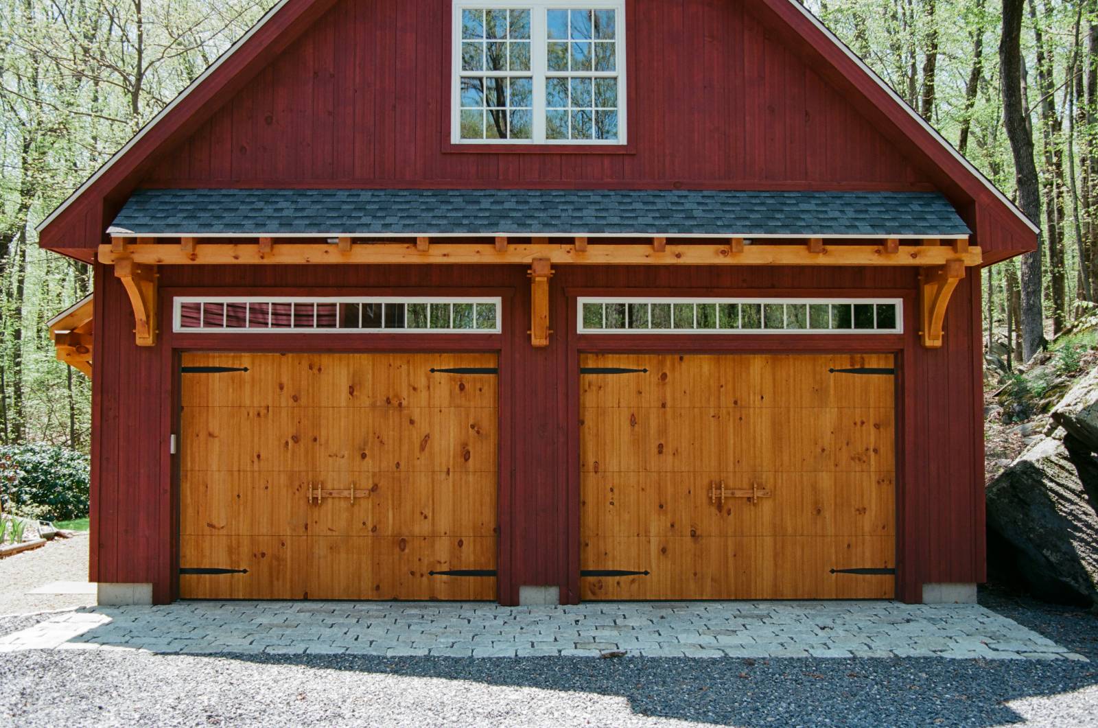 Front view of the garage with timber accents