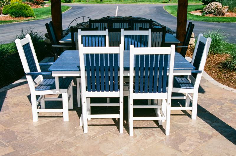 Outdoor dining set (mission style • Patriot blue with white base)