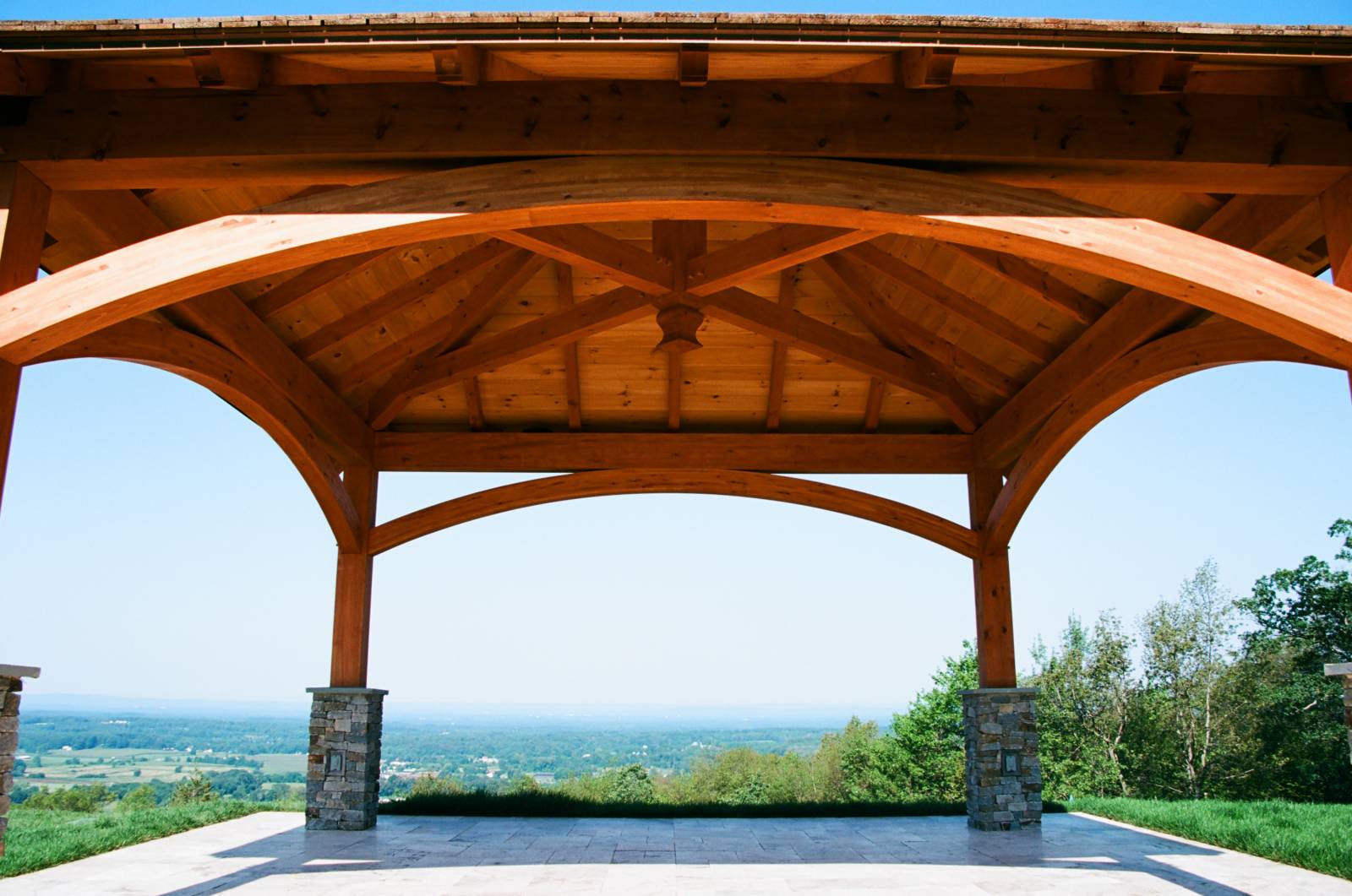 Arched Glulam Beams in Spacious Pavilion