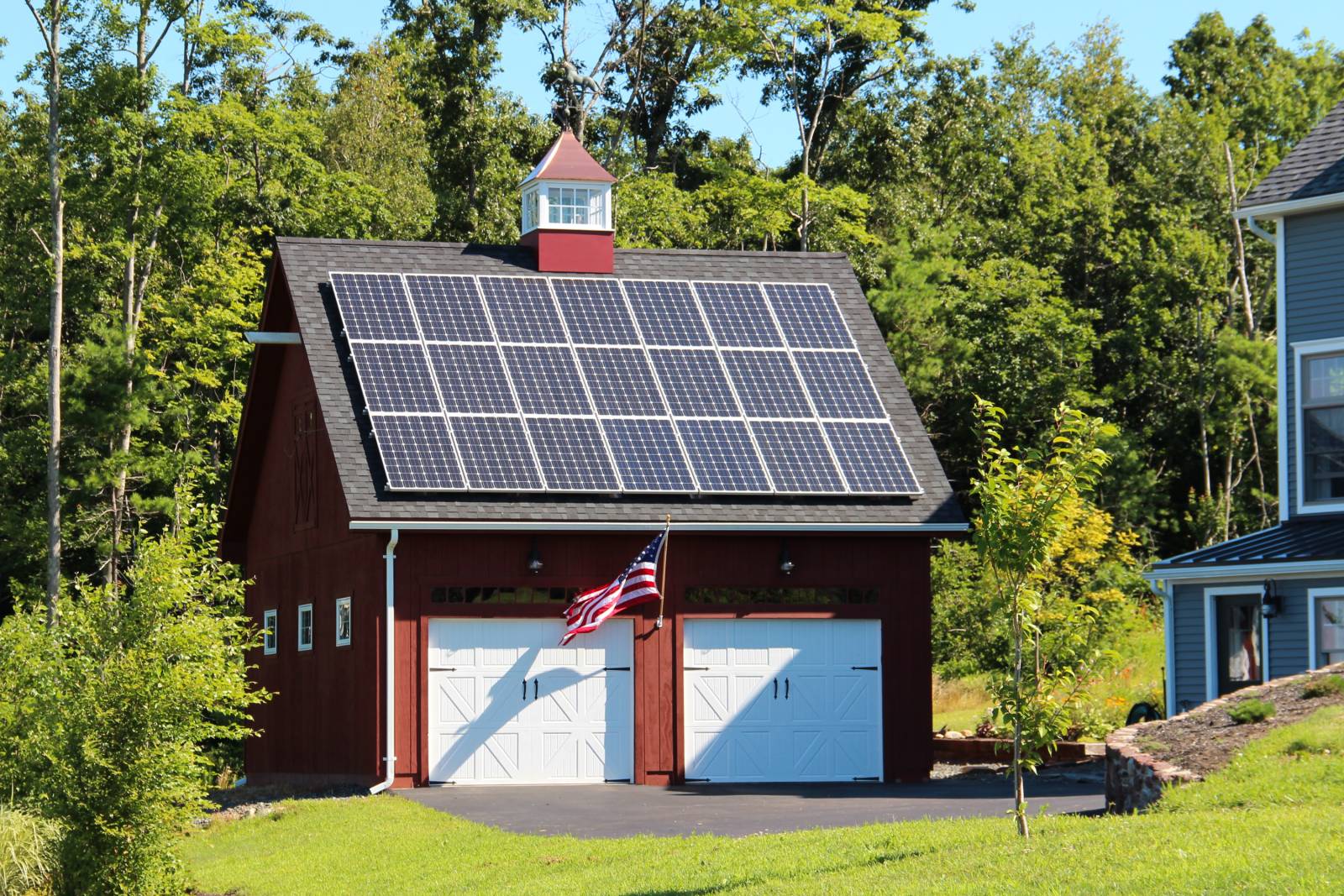 30' x 24' Newport in Monson MA with solar panels