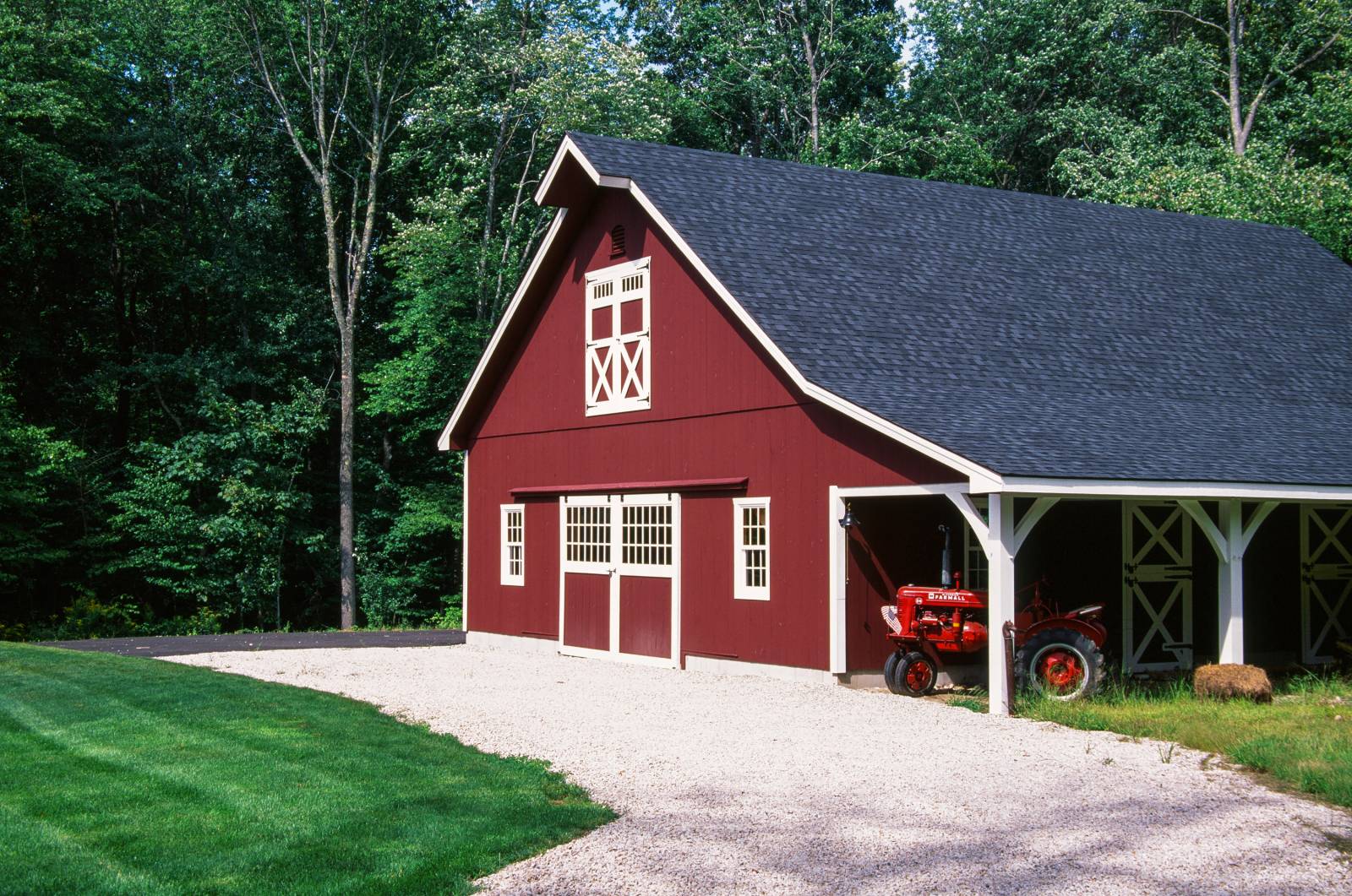 10' Open Lean-To Roof Overhang with Antique Tractor