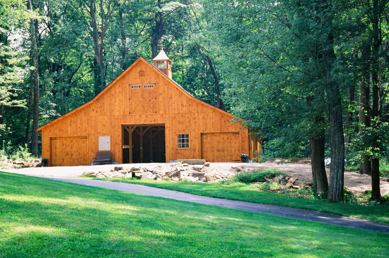 Exceptionally built post & beam barn