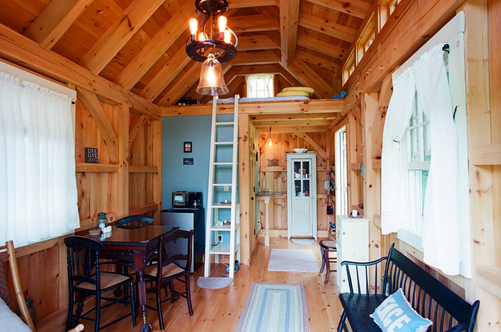 Cozy Quarters in the Tiny Timber Frame House