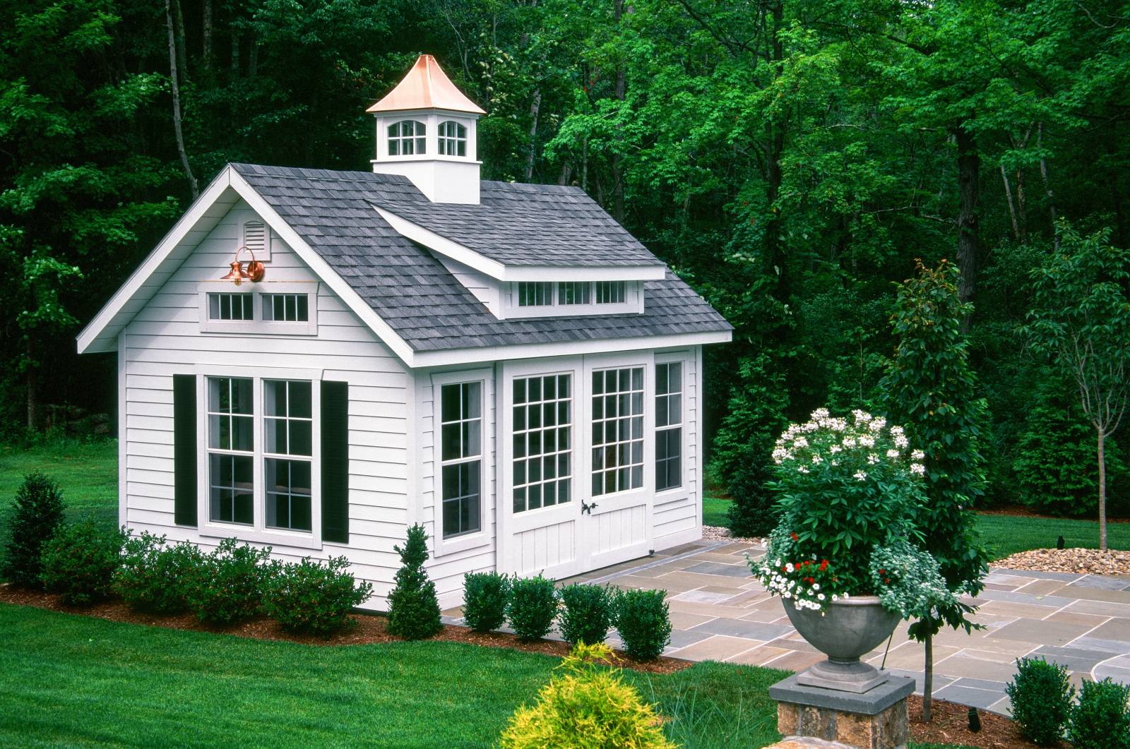 12' x 16' Victorian Carriage House Shown with Options 