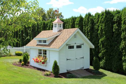 Garden shed with transom dormer
