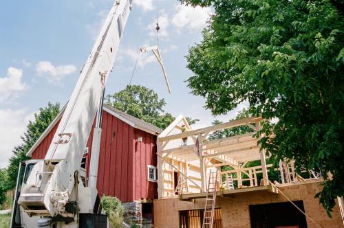 Raising the 32' x 32' CNC barn addition