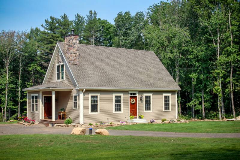 1744 sq. ft. Cape-Style Home (Ellington CT)