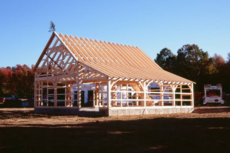 Timber frame barn kit with lean-to kit