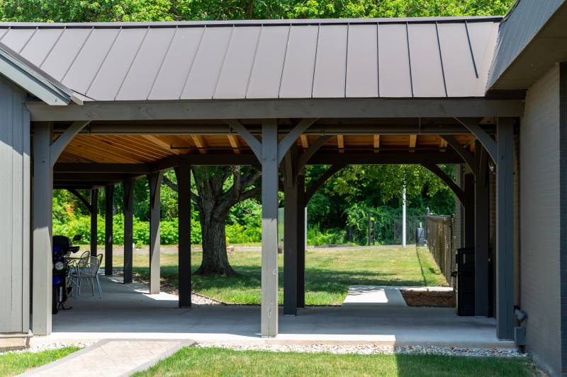10' x 22' Timber Frame Covered Walkway to Office Building