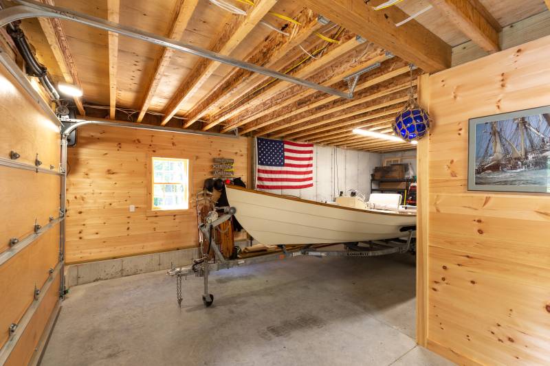 Ground level boat storage