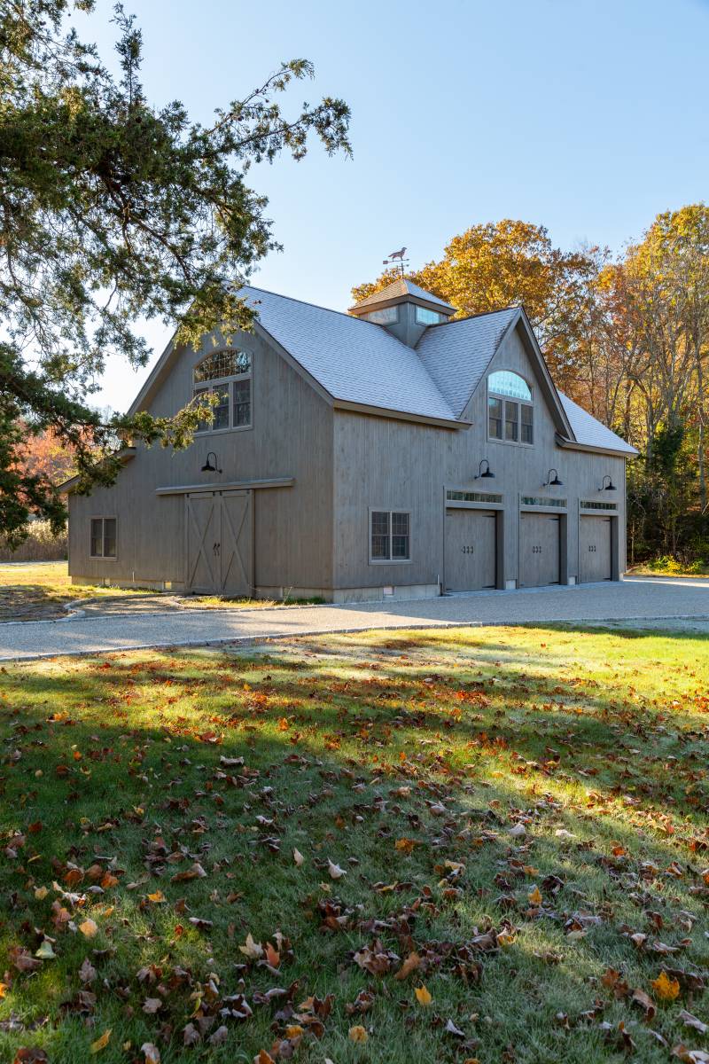A Stunning Carriage Barn Year-Round